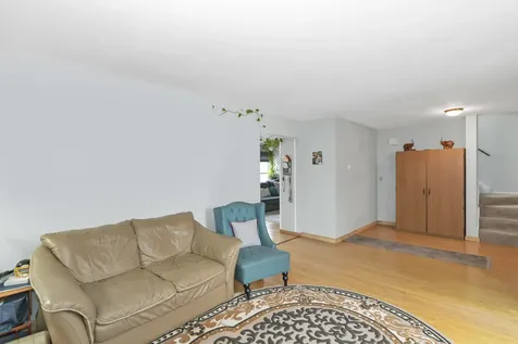 2013 Briar Hill Drive W Schaumburg IL 60194