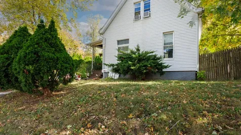 802 South Madison Street Bloomington IL 61701