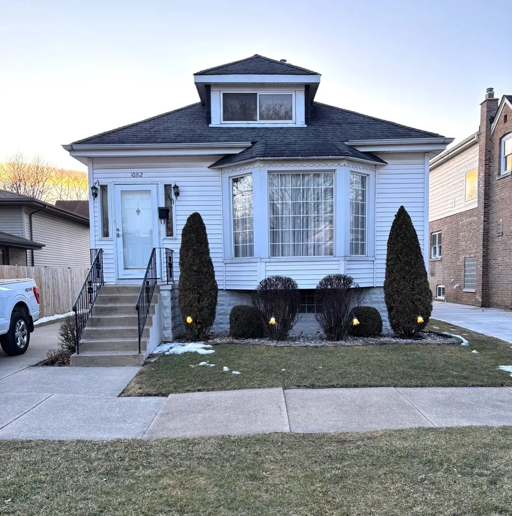 10312 South Spaulding Avenue Chicago IL 60655