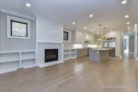 2135 North Lakewood Avenue Chicago IL 60614