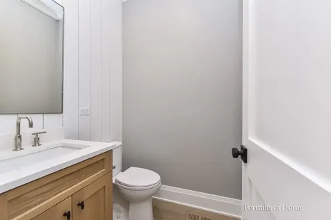 2135 North Lakewood Avenue Chicago IL 60614