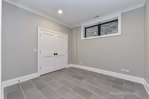 2135 North Lakewood Avenue Chicago IL 60614