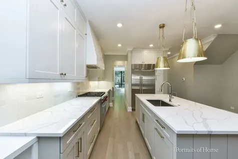 2135 North Lakewood Avenue Chicago IL 60614