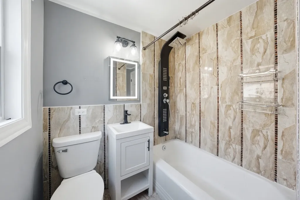 3709 West 85th Street Chicago IL 60652