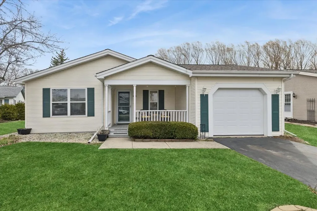 1810 Paddock Court Grayslake IL 60030
