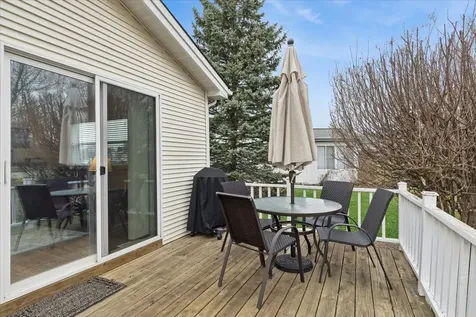 1810 Paddock Court Grayslake IL 60030