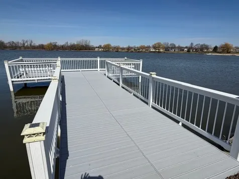1810 Paddock Court Grayslake IL 60030