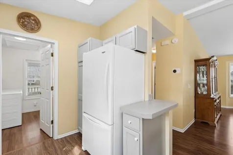 1810 Paddock Court Grayslake IL 60030