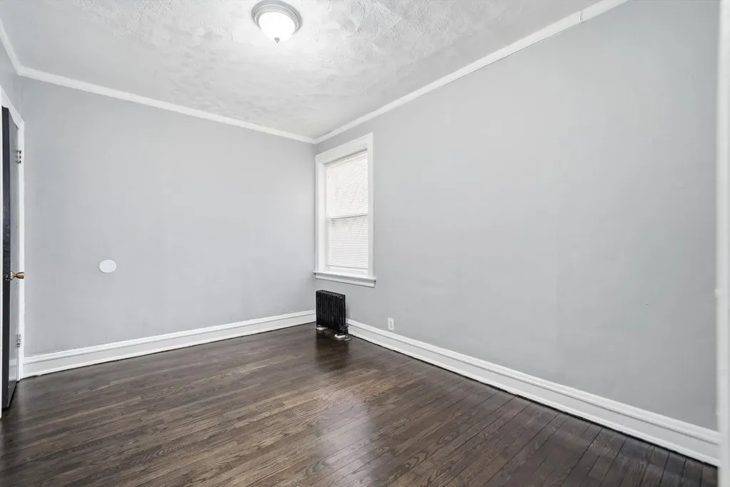 8602 South Euclid Avenue Chicago IL 60617