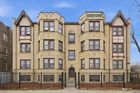 8602 South Euclid Avenue Chicago IL 60617