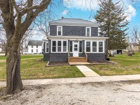 26 Lafayette Street Saunemin IL 61769