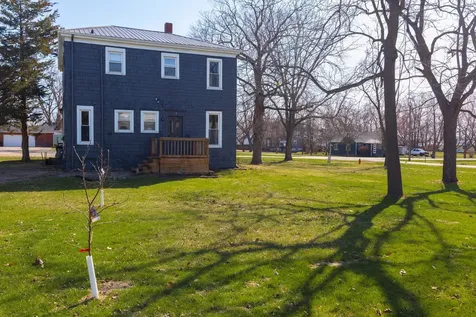 26 Lafayette Street Saunemin IL 61769