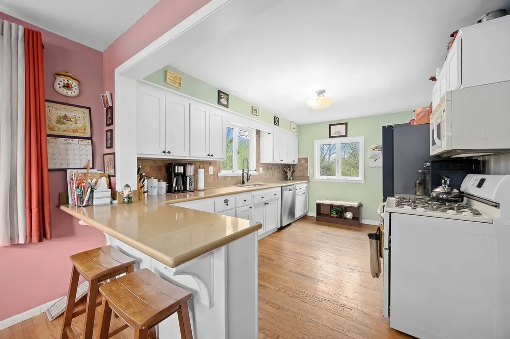 4624 Lee Avenue Downers Grove IL 60515