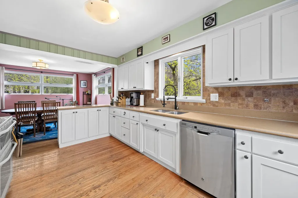 4624 Lee Avenue Downers Grove IL 60515