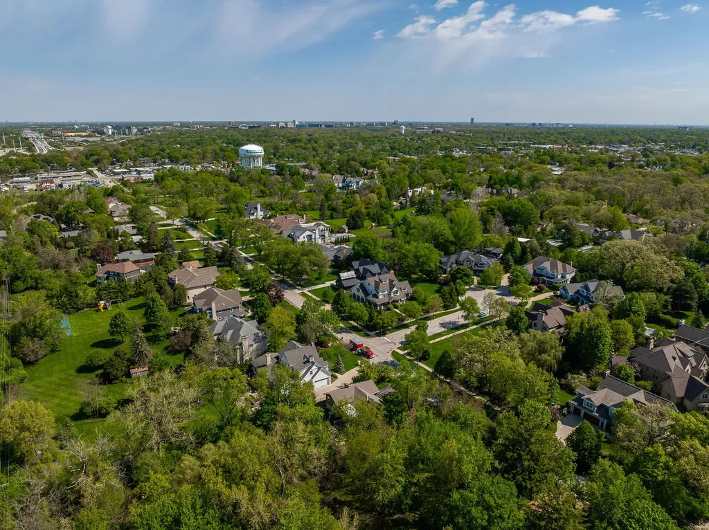 4624 Lee Avenue Downers Grove IL 60515