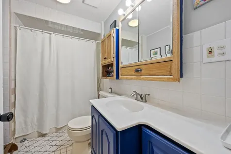 4624 Lee Avenue Downers Grove IL 60515