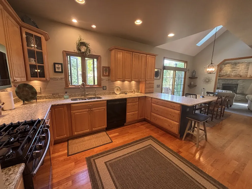 2S590 Seraph Holmes Court Warrenville IL 60555