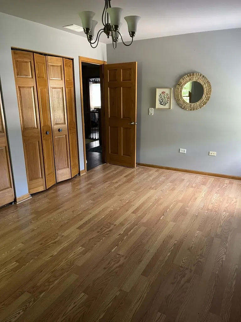 2S590 Seraph Holmes Court Warrenville IL 60555