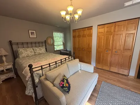2S590 Seraph Holmes Court Warrenville IL 60555