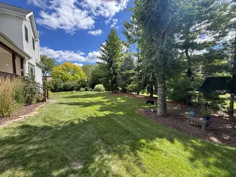 2S590 Seraph Holmes Court Warrenville IL 60555