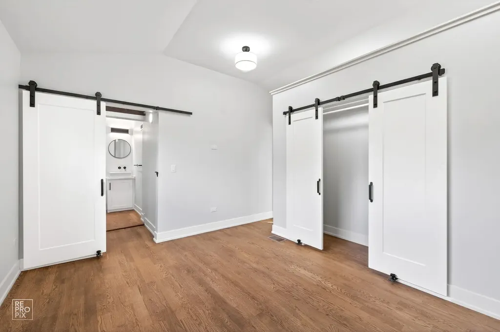 3341 West Iowa Street Chicago IL 60651