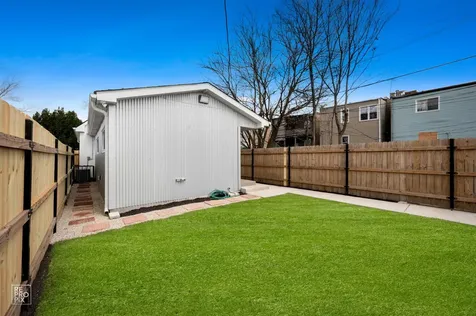 3341 West Iowa Street Chicago IL 60651