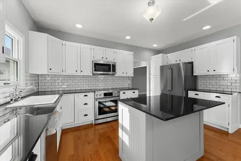 1808 Blue Bird Drive Mahomet IL 61853