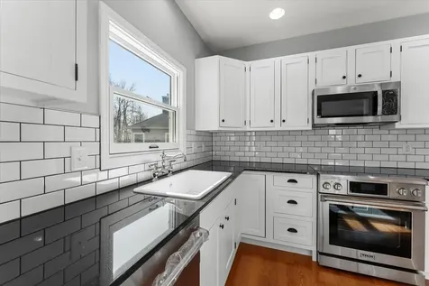 1808 Blue Bird Drive Mahomet IL 61853