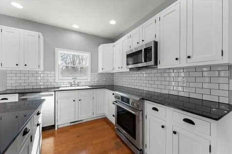 1808 Blue Bird Drive Mahomet IL 61853