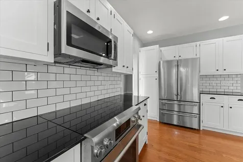 1808 Blue Bird Drive Mahomet IL 61853