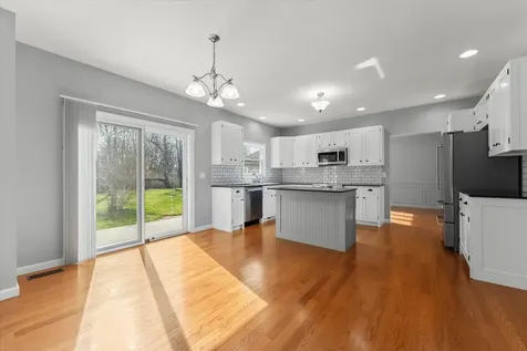 1808 Blue Bird Drive Mahomet IL 61853