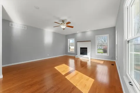 1808 Blue Bird Drive Mahomet IL 61853