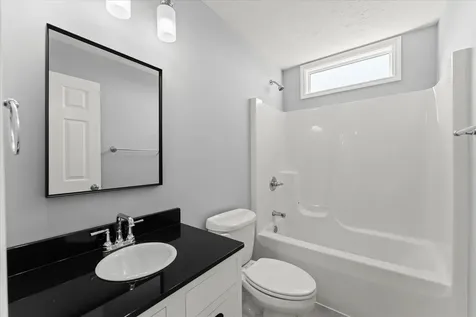 1808 Blue Bird Drive Mahomet IL 61853