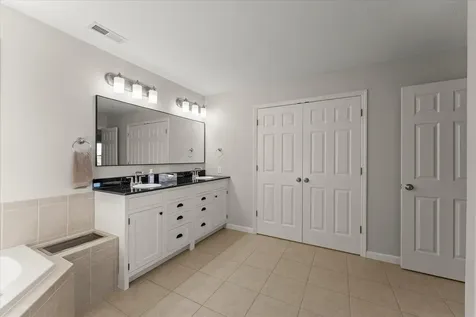 1808 Blue Bird Drive Mahomet IL 61853
