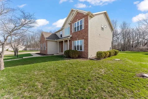 1808 Blue Bird Drive Mahomet IL 61853