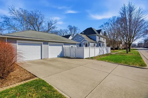 300 East Maple Street Fairbury IL 61739