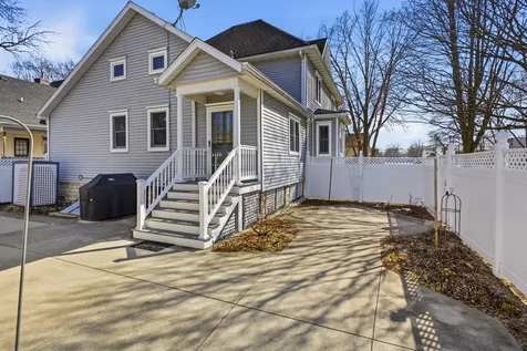 300 East Maple Street Fairbury IL 61739