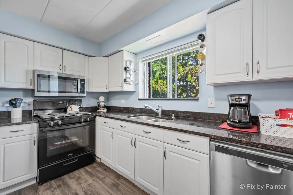 61 West Pier Drive Westmont IL 60559