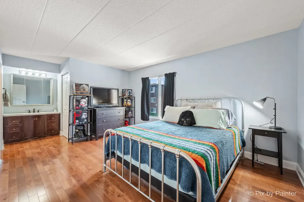 61 West Pier Drive Westmont IL 60559
