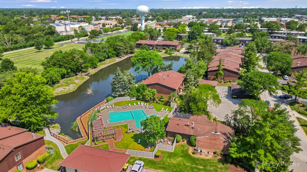61 West Pier Drive Westmont IL 60559
