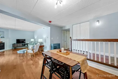 61 West Pier Drive Westmont IL 60559