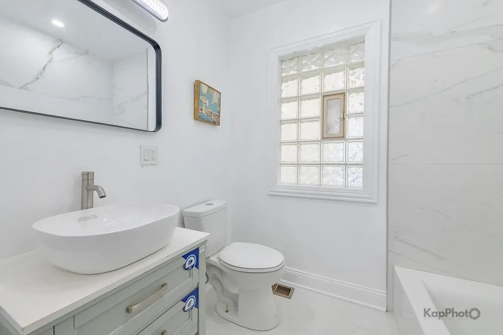 11935 South Stewart Avenue Chicago IL 60628