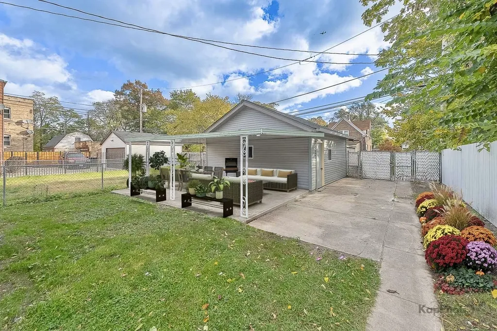 11935 South Stewart Avenue Chicago IL 60628