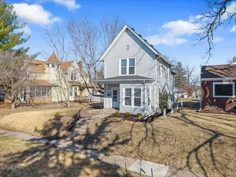 2413 11TH Avenue A Moline IL 61265