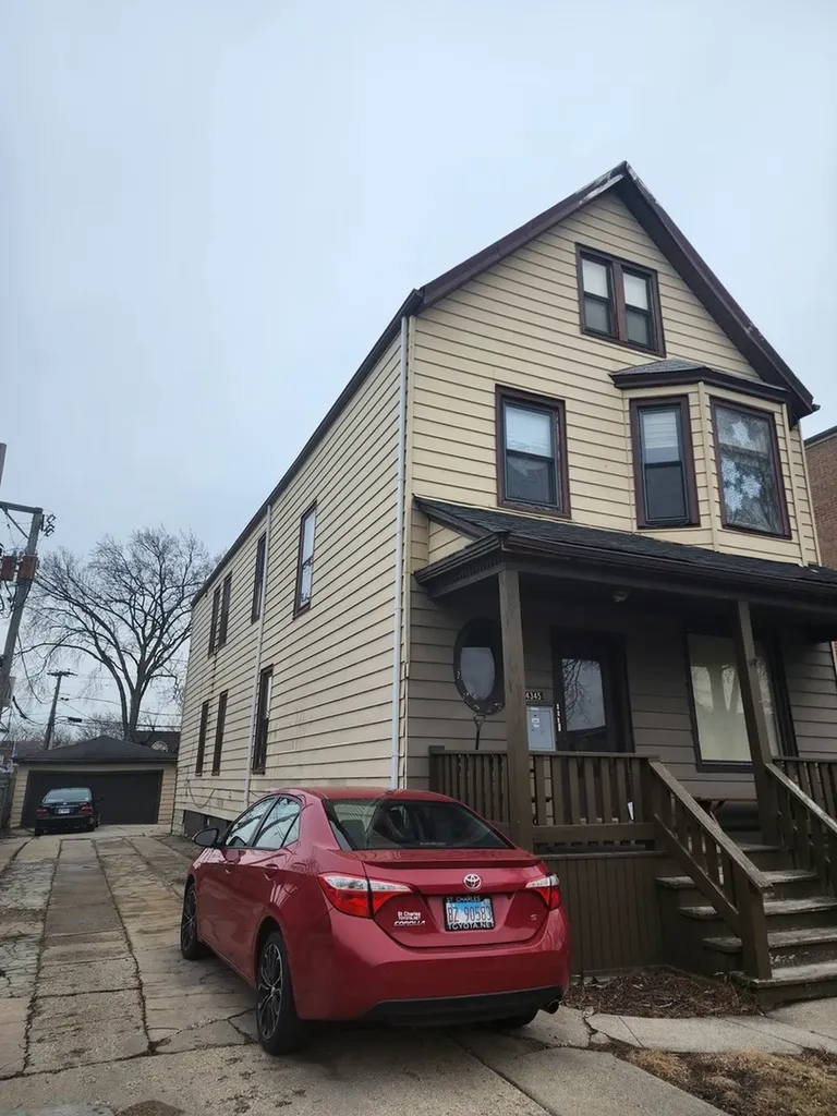 4345 North Kedvale Street Chicago IL 60618