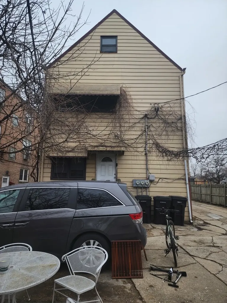 4345 North Kedvale Street Chicago IL 60618