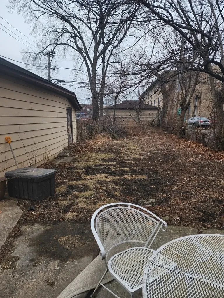 4345 North Kedvale Street Chicago IL 60618