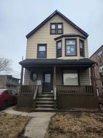 4345 North Kedvale Street Chicago IL 60618