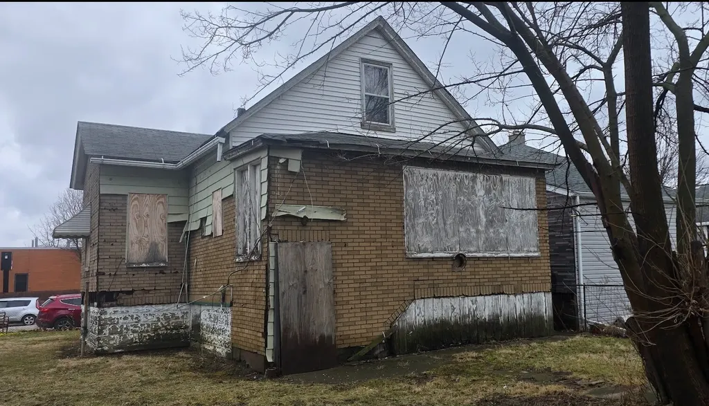 235 West 104th Street Chicago IL 60628