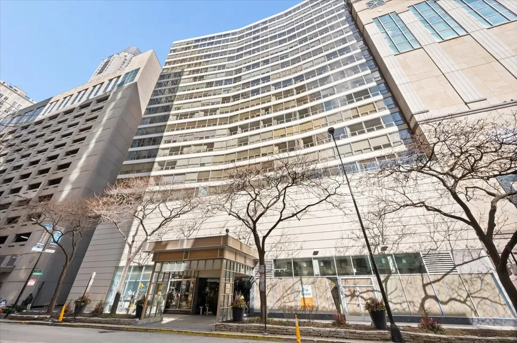 110 East Delaware Place Chicago IL 60611